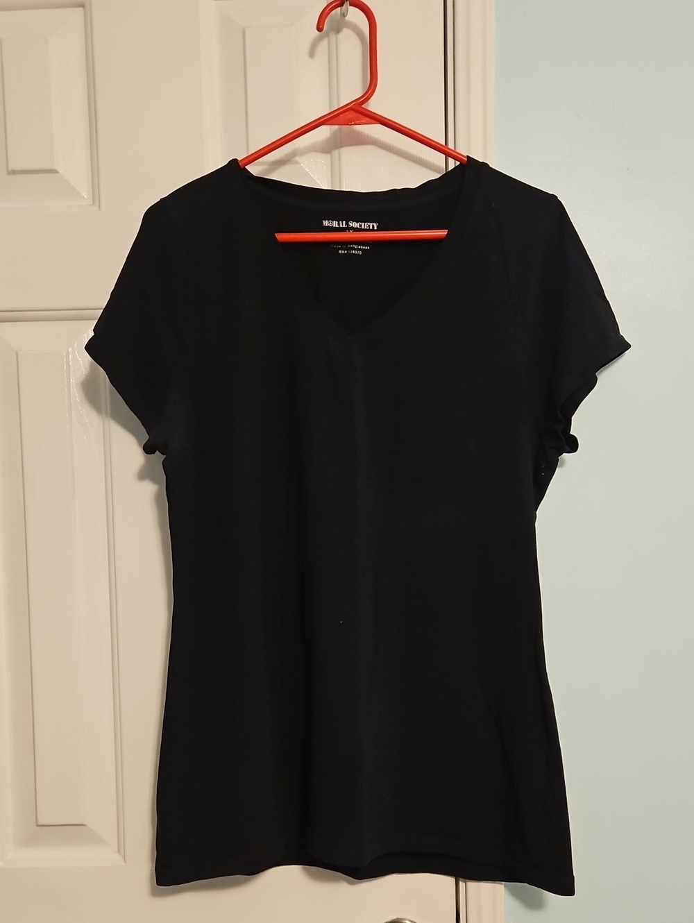 Black V-Neck Short Sleeve Top -